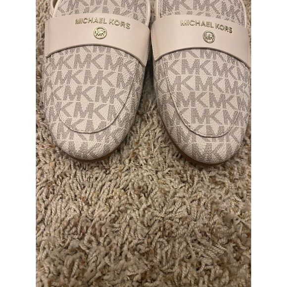 MICHAEL KORS SHOES MULES SLIP ONS WOMEN SIZE 6.5 Cream color with MK LOGO - Picture 5 of 9